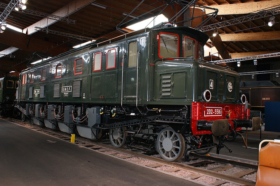 File:Hugh llewelyn 2D2-5516 (5730117522).jpg