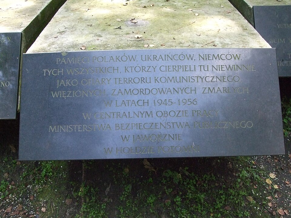 File:Jaw Pomnik ofiar terroru komunistycznego.JPG