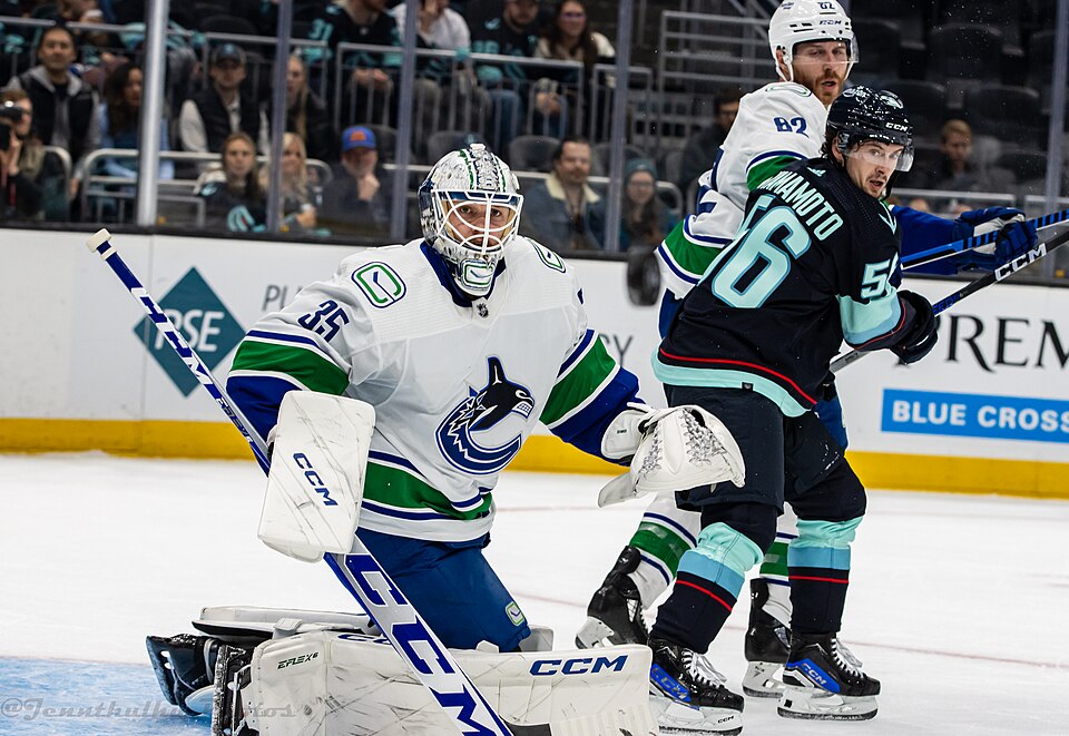 File:Kailer Yamamoto and Thatcher Demko.jpg