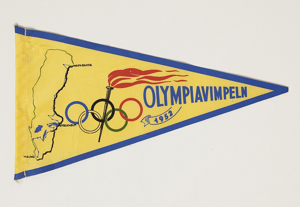 File:Olympiasoihtuviestiviiri. Suomen Urheilumuseo..jpg