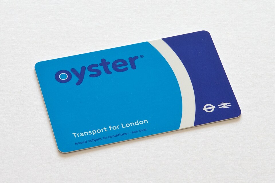 File:Oyster-travel-card-413743 1920.jpg