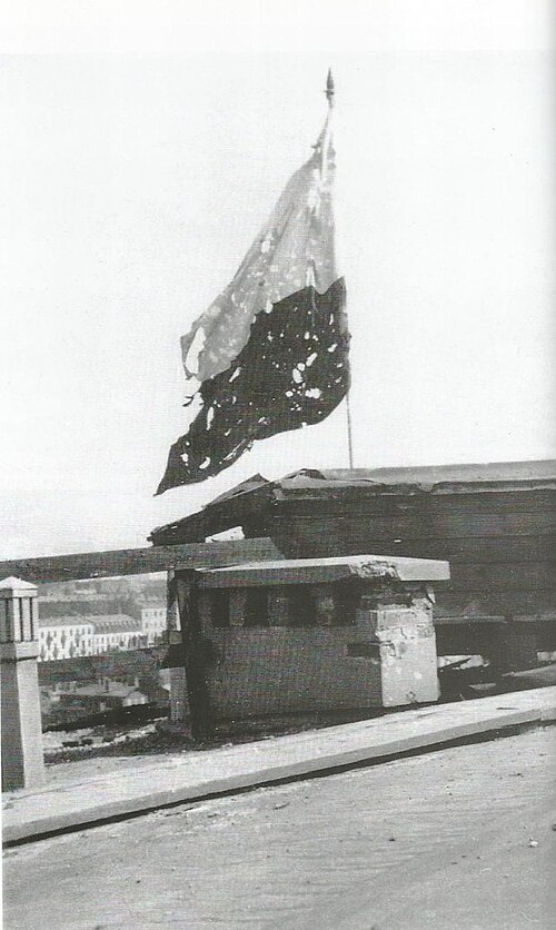 File:Warsaw Uprising - Polish Flag (1944).jpg