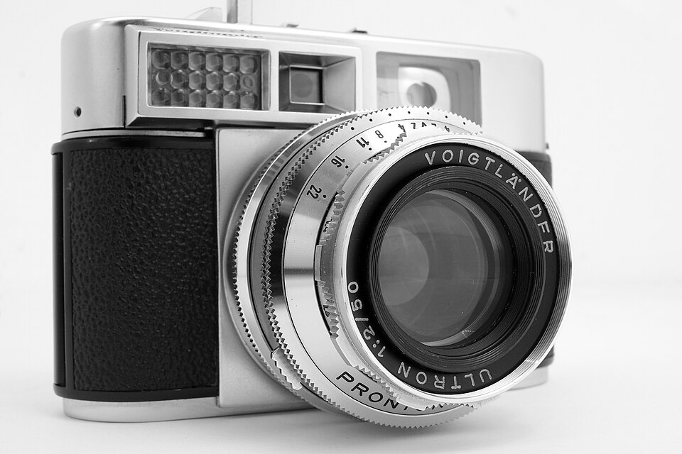 File:150411-Voigtländer-01.jpg