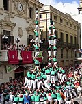 First torre de vuit amb folre and pilar de set amb folre descarregats simultaneously in history, Castellers de Vilafranca, 31/08/2006