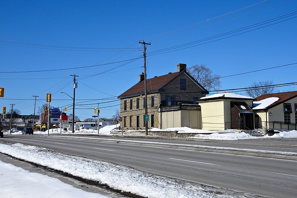 File:Bells Corners 2.JPG