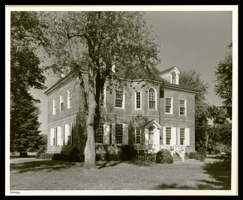 File:Beverly1940.jpg