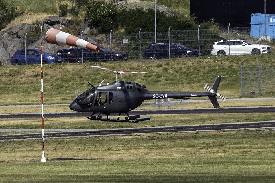 File:SE-JVH Bell 505.jpg