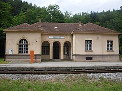 Jelovec railway station