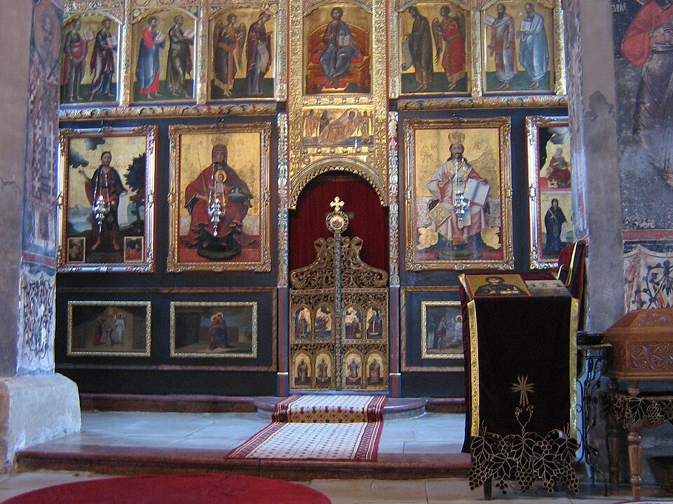 File:Krušedol monastery.jpg