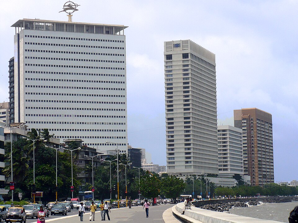 File:Marine Drive, Mumbai (2007).jpg