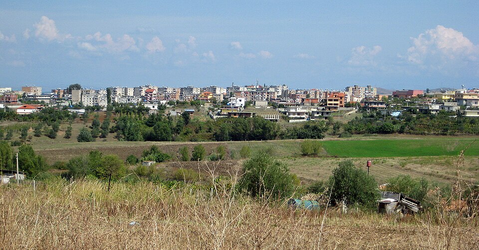 File:Patos Albania.jpg
