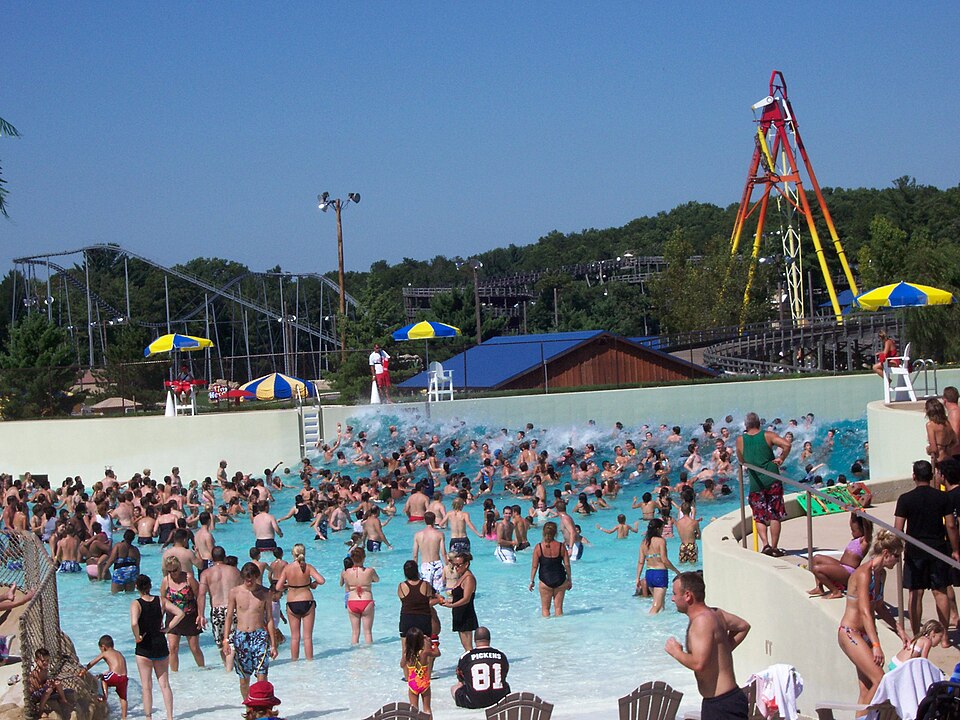 File:PoseidonsRageSurfPoolMt.OlympusWater&ThemePark.jpg