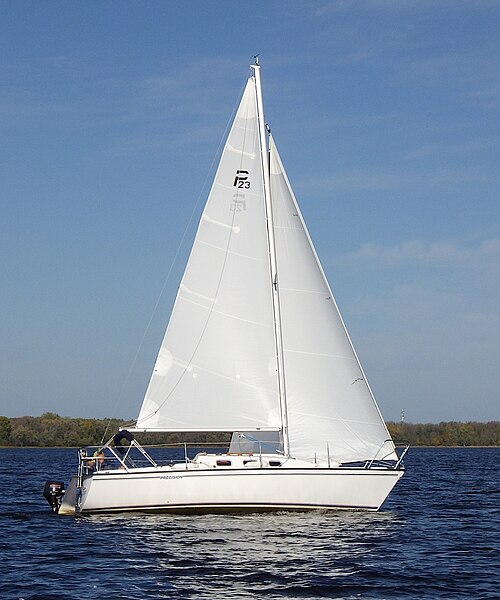 File:Precision 23 sailboat 0436.jpg