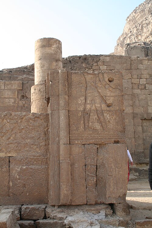 File:Tihna el-Gebel 02.JPG