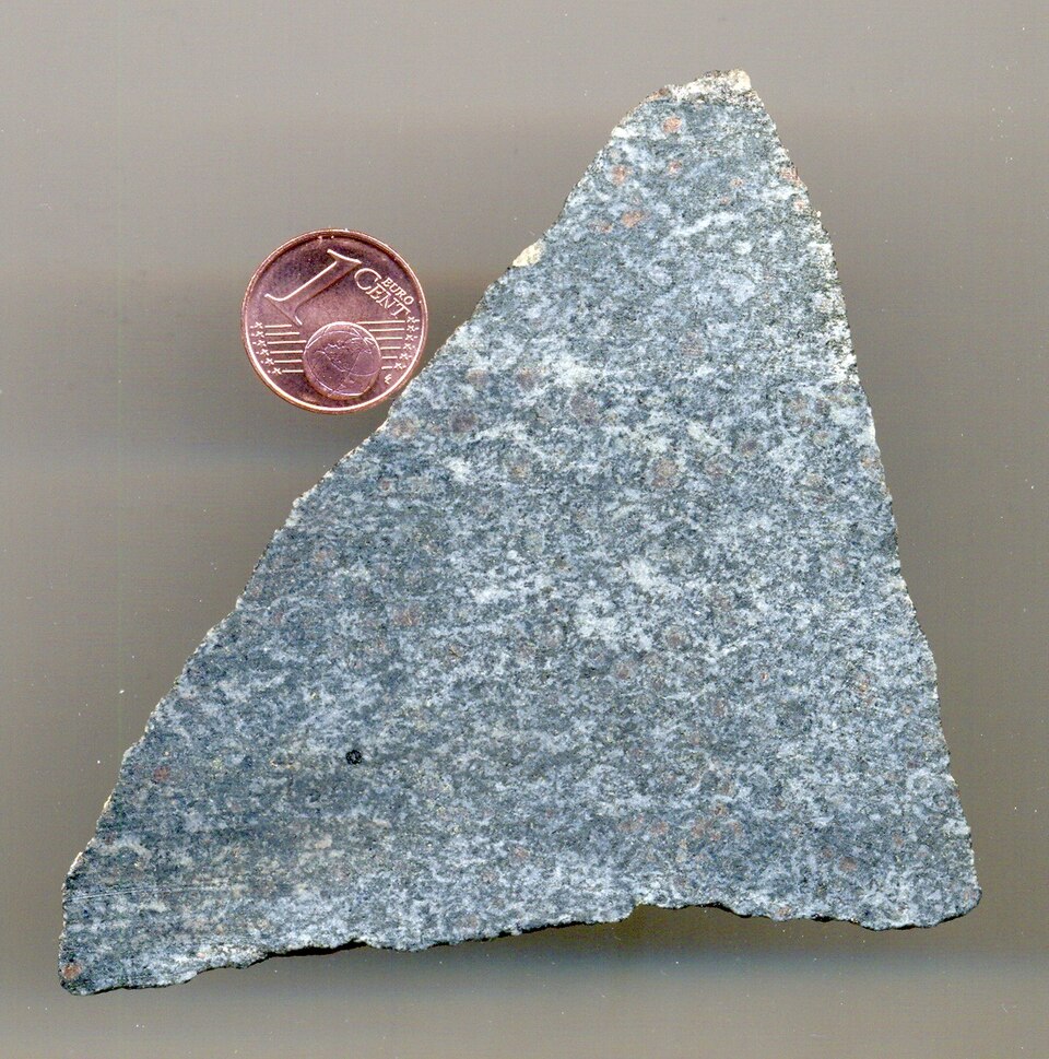 File:Amphibolit.jpg