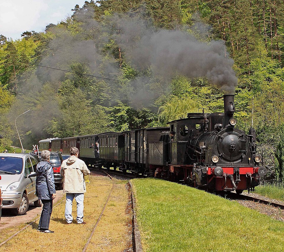 File:Bahnhof Erfenstein -065.jpg