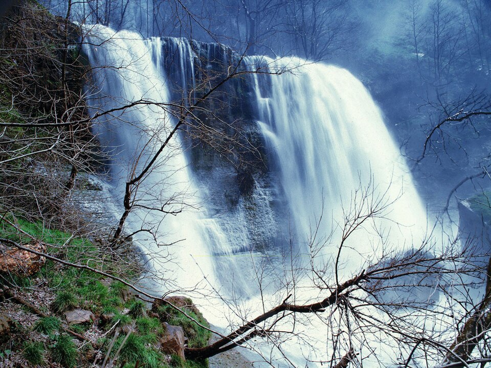 File:Batroun waterfalls.jpg