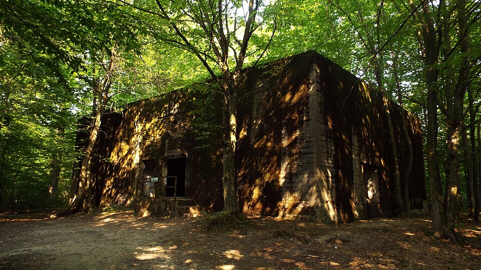 File:Bunkier - panoramio (6).jpg
