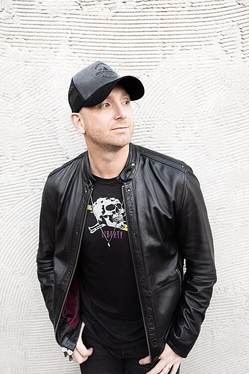 File:Canadian-country-artist-tim-hicks.jpg