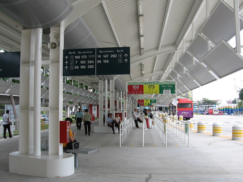File:Clementi Bus Interchange, Dec 06.JPG