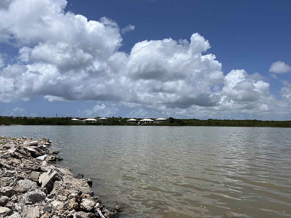 File:Rendezvous Bay Salt Pond.jpg