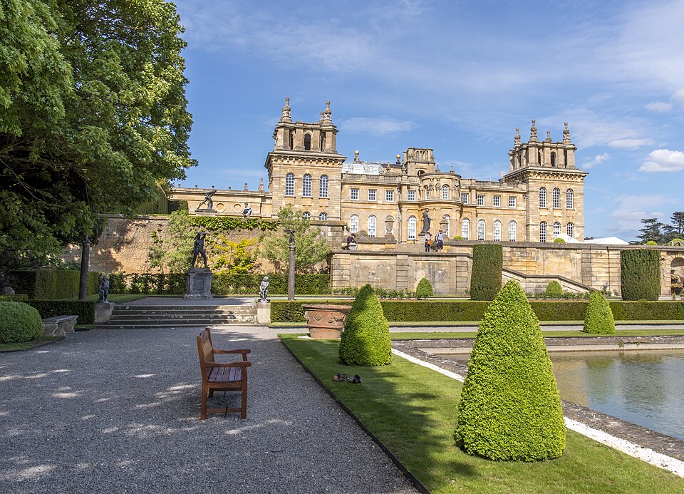 File:View of Blenheim Palace.jpg