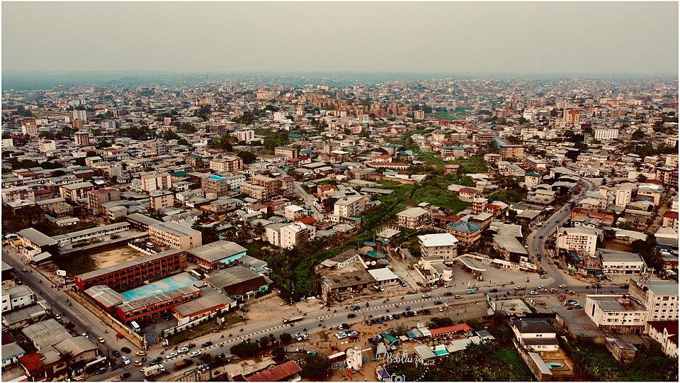 File:Bonamousadi douala Cameroon.jpg