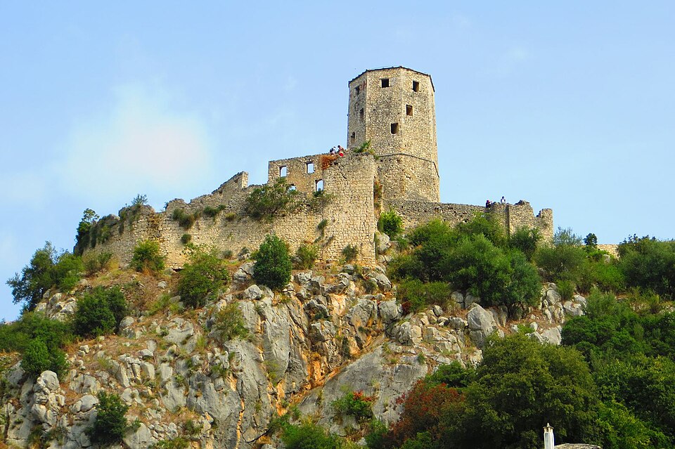 File:Kula Gavran-kapetanovića - panoramio (2).jpg
