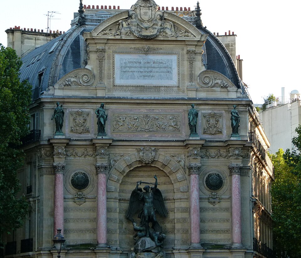 File:La Fontaine Saint-Michel.JPG