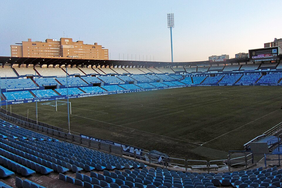 File:La Romareda 60 años.jpg