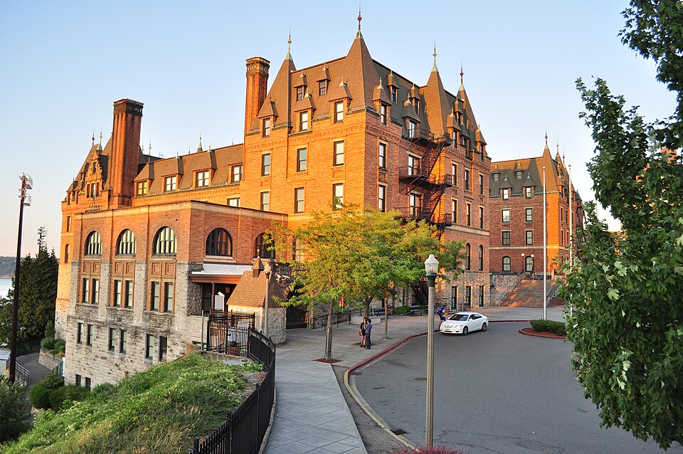 File:Tacoma - Stadium High School 11.jpg