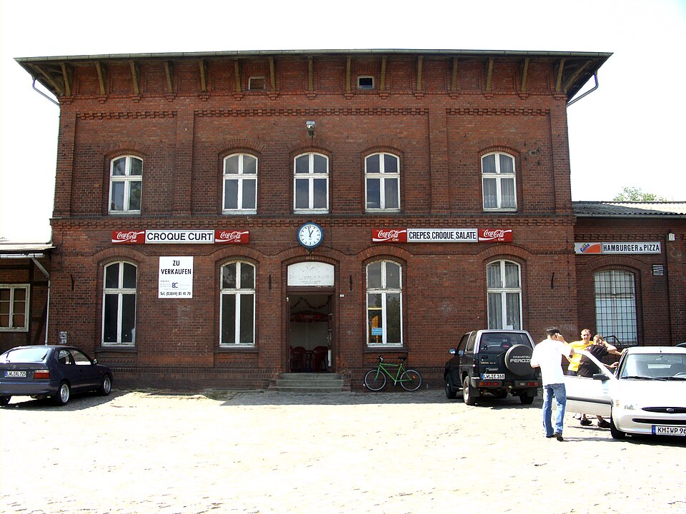 File:Clp 20060804 Bf Hagenow EG.jpg