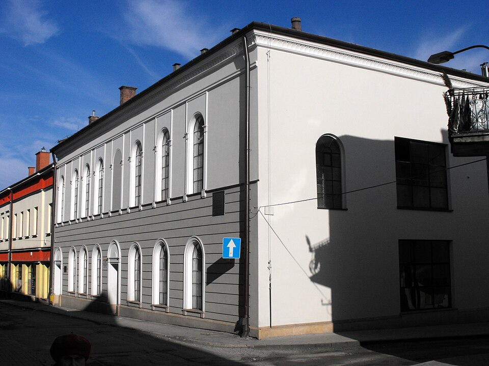 File:Gorlice synagogue 02.JPG
