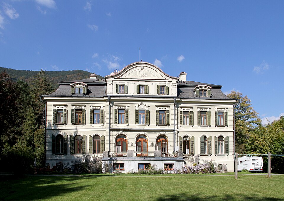 File:Hirschwang - Villa Schoeller.JPG