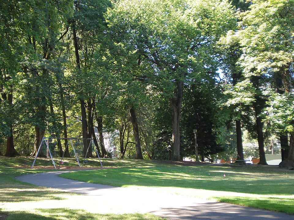 File:Lair Hill Park, Portland, Oregon.JPG