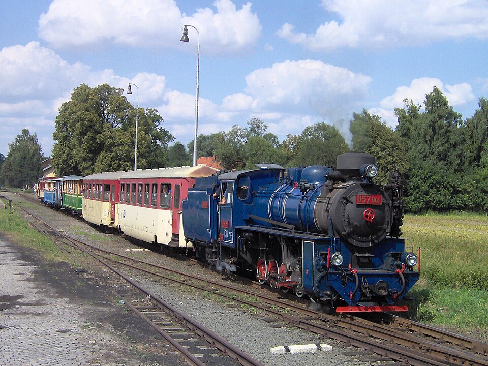 File:Osoblaha, nádraží, U 57.001 (4).jpg