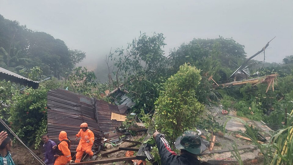 File:Serasan landslide aftermath.jpg