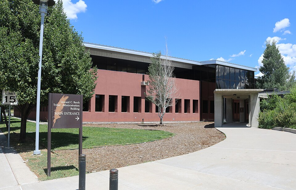 File:Southern Ute Tribal Administration Building.JPG