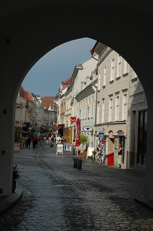 File:Steinertor-Landstraße.JPG