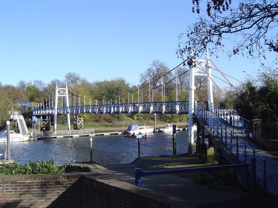 File:TeddBridge.JPG