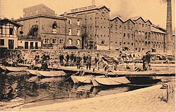3e régiment du génie (in the French Wikipedia), The 3rd French Regiment of Pioneers are building a Pontoon Bridge, 1930's.