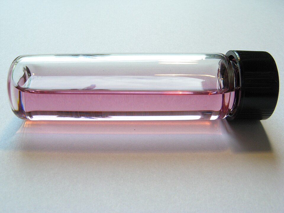 File:C60 Fullerene solution.jpg