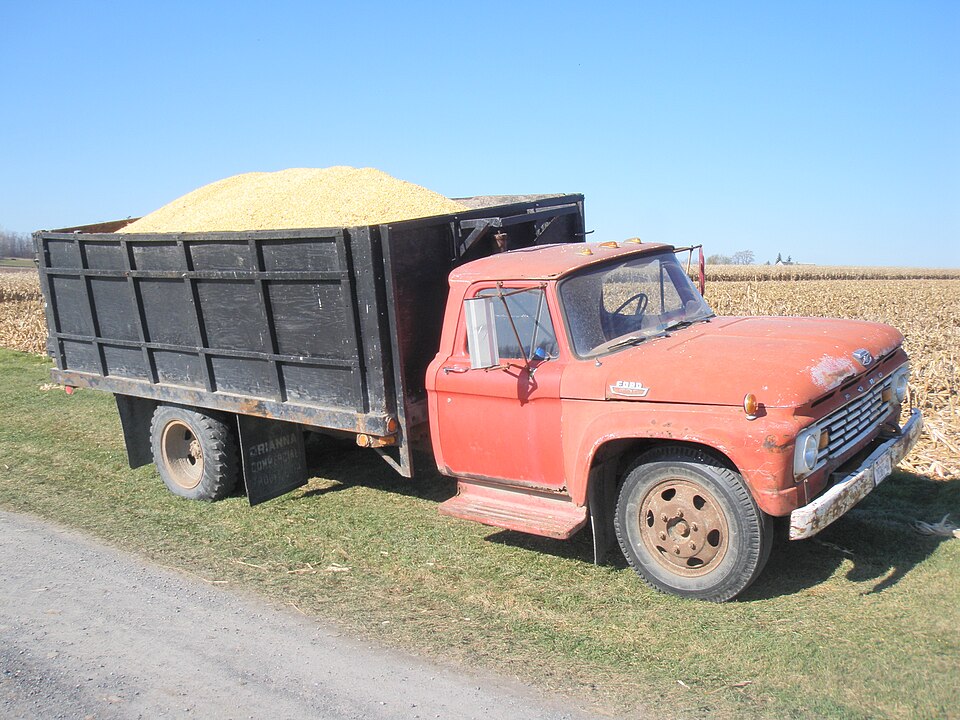 File:Farm truck.jpg