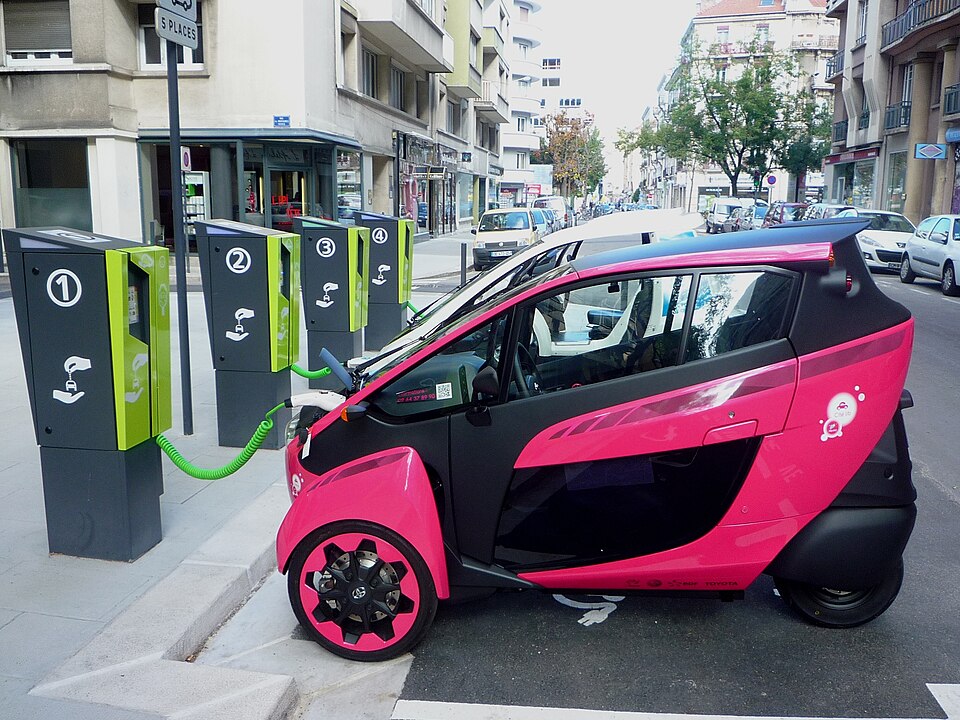 File:I-road - Grenoble.JPG