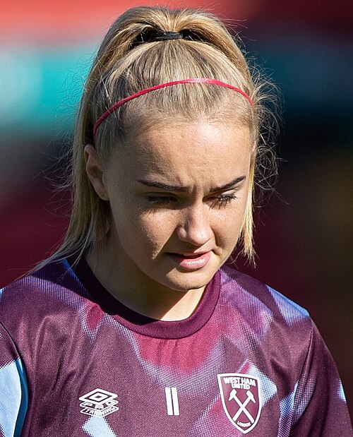 File:Izzy Atkinson.jpg