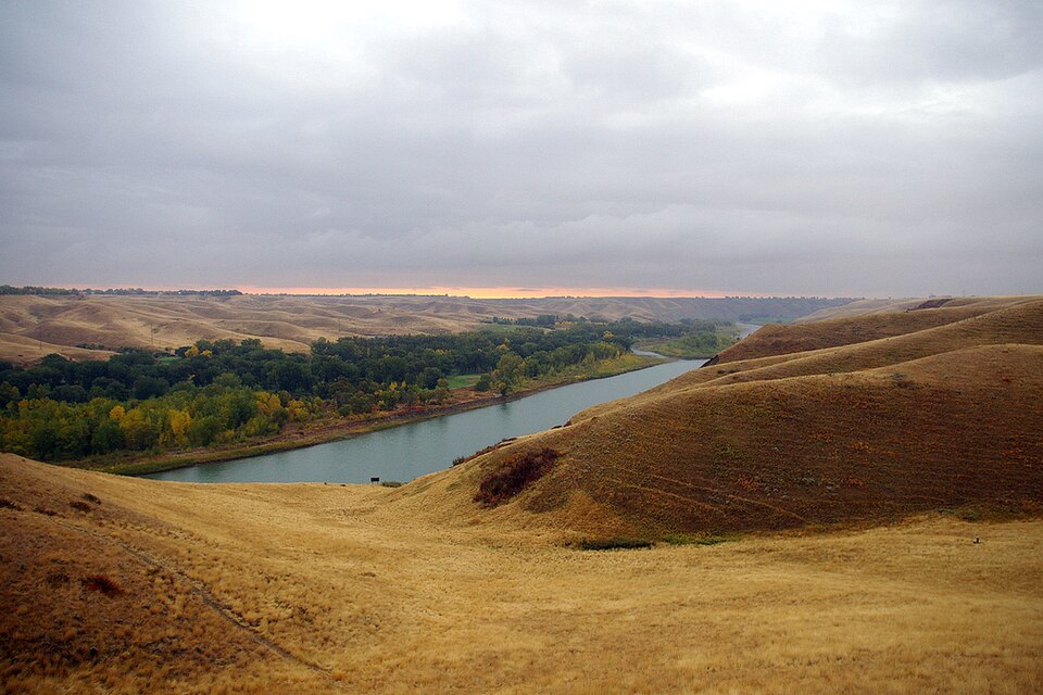 File:Old-man-river-sunrise.jpg