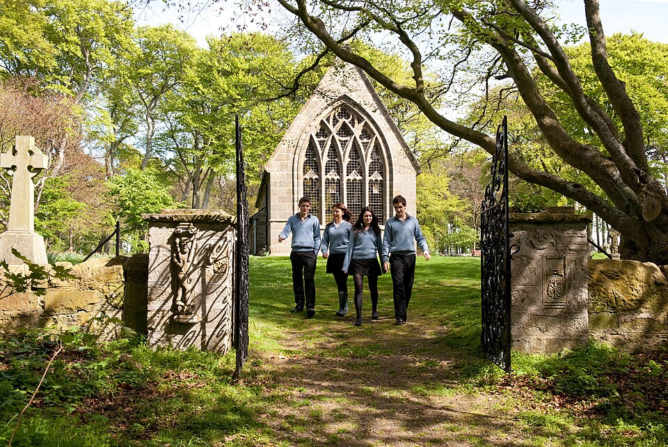 File:St Michael’s Kirk.jpg