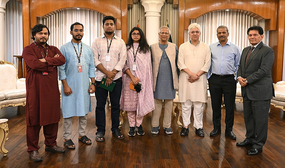 File:জাতীয় নাগরিক পার্টির নেতৃবৃন্দের সাথে প্রধান উপদেষ্টা মুহাম্মদ ইউনূস.jpg