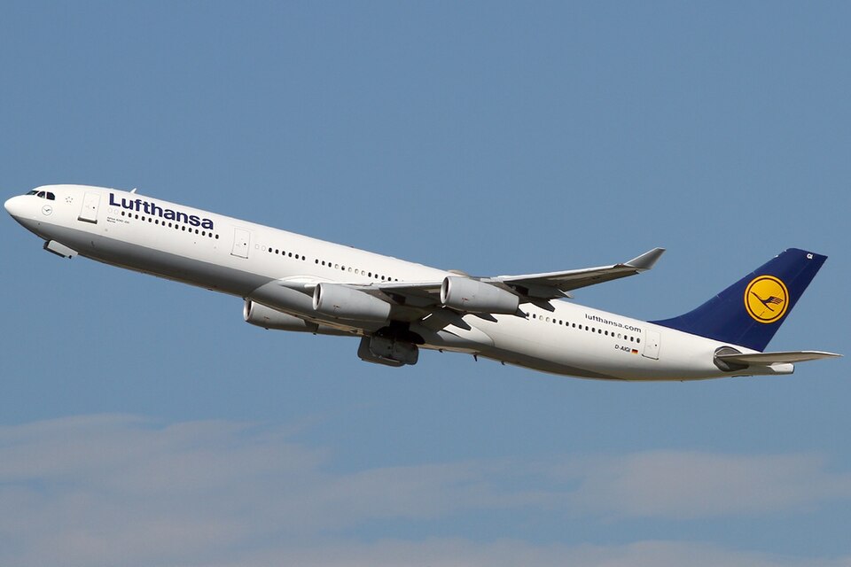 File:Airbus A340-311, Lufthansa AN1798075.jpg