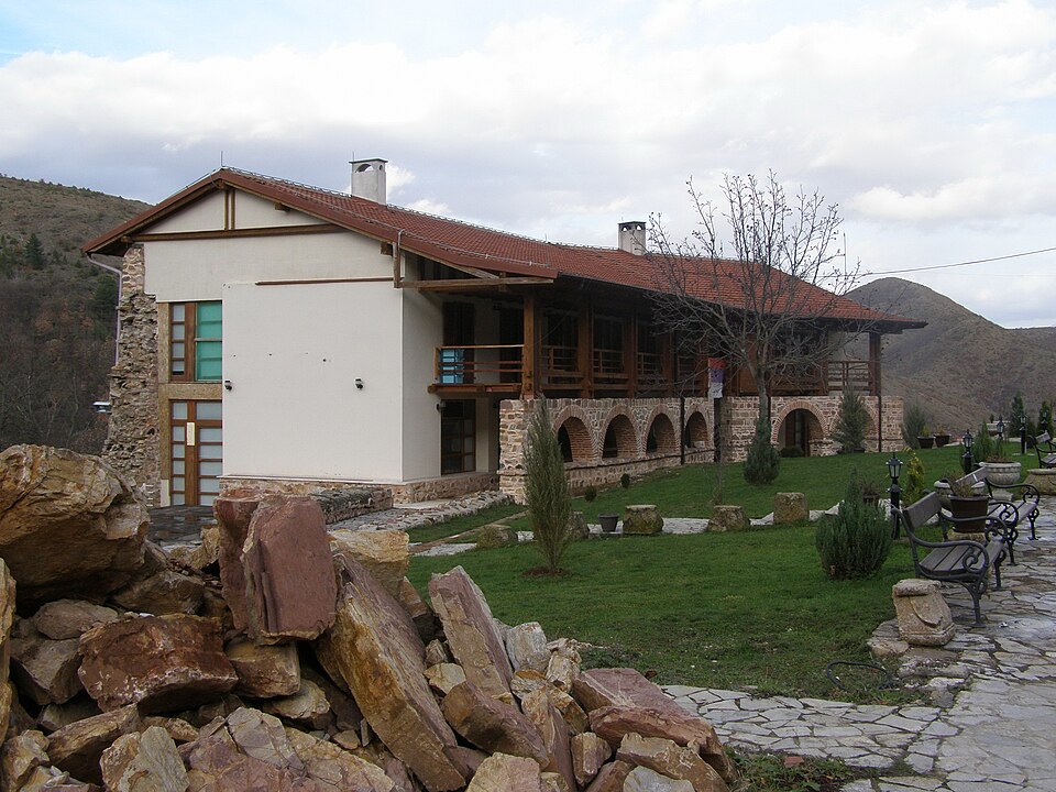 File:Banjska monastery-2010-3.JPG